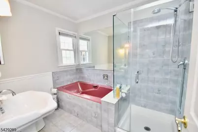 16 Pequot Trl, Jefferson Township, NJ 07438 - Photo 12
