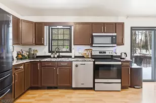 417 Deerfield Ln, Montague, NJ 07827 - Photo 6