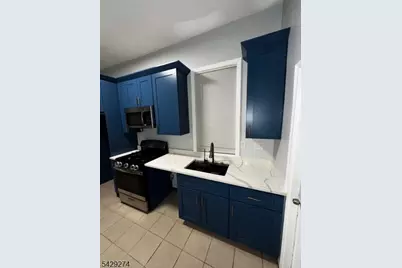 208 E 9th St, Plainfield, NJ 07060 - Photo 2
