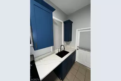 208 E 9th St, Plainfield, NJ 07060 - Photo 14