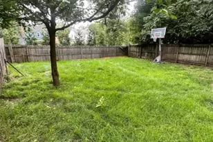 208 E 9th St, Plainfield, NJ 07060 - Photo 30