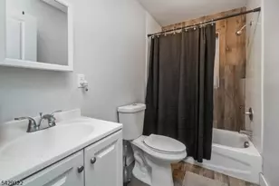 467 Fairview Ave, Orange, NJ 07050 - Photo 8