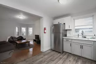 467 Fairview Ave, Orange, NJ 07050 - Photo 4