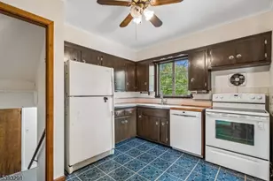 22 Alan Ln, Mine Hill, NJ 07803 - Photo 12