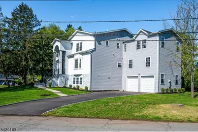 22 Mary Ellen Dr, Edison, NJ 08820 - Photo 2