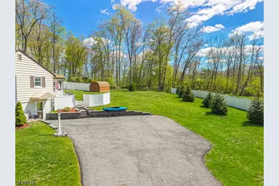 586 Clearview Dr, Hampton Township, NJ 07860 - Photo 26