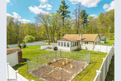 586 Clearview Dr, Hampton Township, NJ 07860 - Photo 24