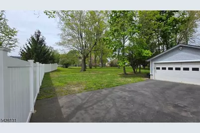397 Newark Pompton Tpke, Pequannock Township, NJ 07444 - Photo 4