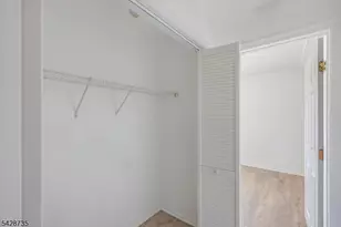 566 Pennsylvania Ave, Elizabeth, NJ 07201 - Photo 12