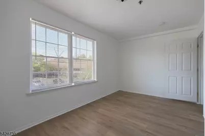 566 Pennsylvania Ave #E2, Elizabeth, NJ 07201 - Photo 16