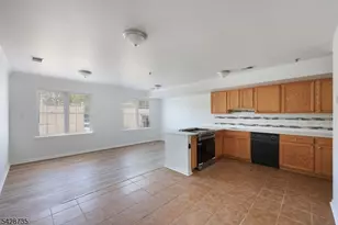 566 Pennsylvania Ave, Elizabeth, NJ 07201 - Photo 2