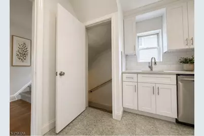 312 Rochelle Ave, Rochelle Park Township, NJ 07662 - Photo 4