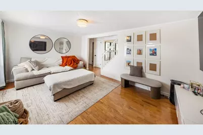 10 Hillcrest Ter, Linden, NJ 07036 - Photo 6