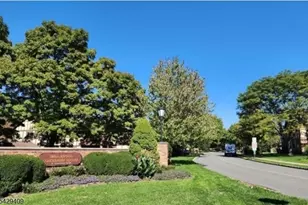 5B Avon Ct, Chatham Township, NJ 07928 - Photo 2