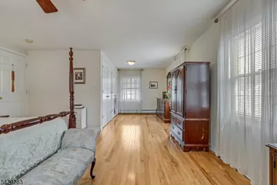 40 Catherine Ct, Cedar Grove, NJ 07009 - Photo 18