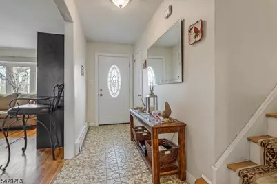 40 Catherine Ct, Cedar Grove, NJ 07009 - Photo 4