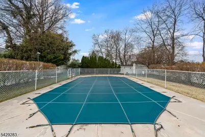 40 Catherine Ct, Cedar Grove, NJ 07009 - Photo 32