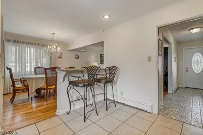 40 Catherine Ct, Cedar Grove, NJ 07009 - Photo 8