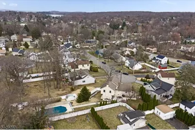 40 Catherine Ct, Cedar Grove, NJ 07009 - Photo 36