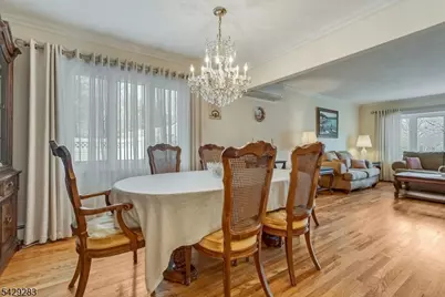 40 Catherine Ct, Cedar Grove, NJ 07009 - Photo 12