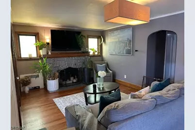 123 E 6th Avenue, Roselle, NJ 07203 - Photo 6