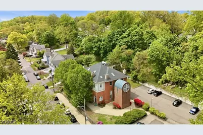 5 Center Ave #9, Morris Township, NJ 07960 - Photo 2
