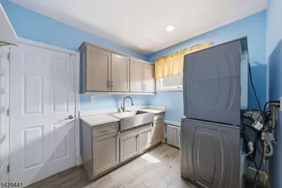 748 Livingston Rd, Elizabeth, NJ 07208 - Photo 18
