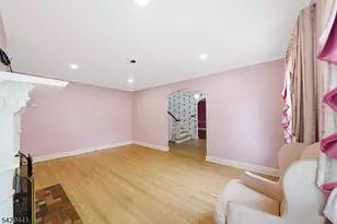 748 Livingston Rd, Elizabeth, NJ 07208 - Photo 6