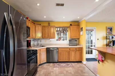 89 Vaughan Dr #89, Newark, NJ 07103 - Photo 10