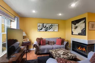 89 Vaughan Dr, Newark, NJ 07103 - Photo 6