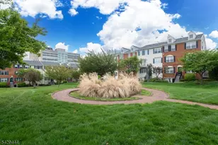 89 Vaughan Dr, Newark, NJ 07103 - Photo 2