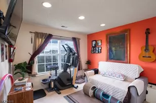 89 Vaughan Dr, Newark, NJ 07103 - Photo 12