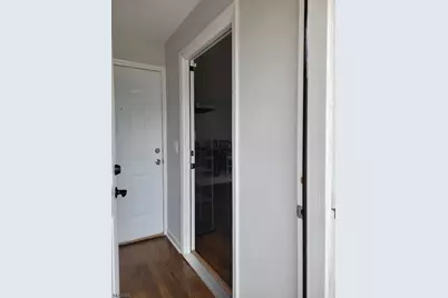 212 N Walnut St, East Orange, NJ 07017 - Photo 2