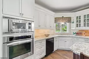 16 Yorkshire Dr, Washington Township, NJ 07840 - Photo 10