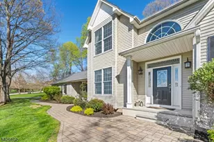 16 Yorkshire Dr, Washington Township, NJ 07840 - Photo 4