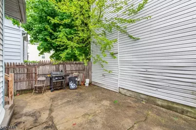 346 S 20th St, Newark, NJ 07103 - Photo 16