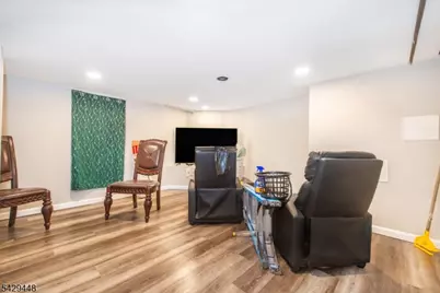 346 S 20th St, Newark, NJ 07103 - Photo 12