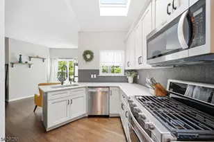 2009 Vermont Terrace, Hanover Township, NJ 07981 - Photo 18