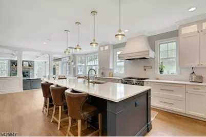 138 Oakwood Rd, Watchung, NJ 07069 - Photo 6