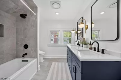653 Ridgewood Avenue, Bloomfield, NJ 07003 - Photo 18