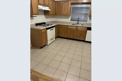41 Wainwright St, Newark, NJ 07112 - Photo 2