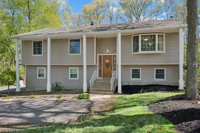11 Knoll Dr, Denville, NJ 07866 - Photo 2