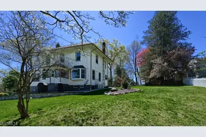 39 Elm St, Butler, NJ 07405 - Photo 2