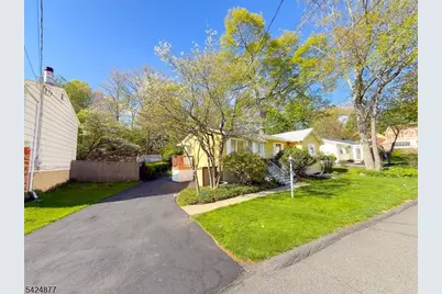 8 Dale Trl, Hopatcong, NJ 07843 - Photo 2