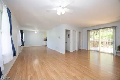 8 Dale Trl, Hopatcong, NJ 07843 - Photo 4
