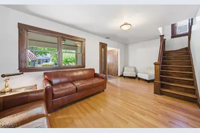 37 Buena Vista Ave, Hawthorne, NJ 07506 - Photo 8