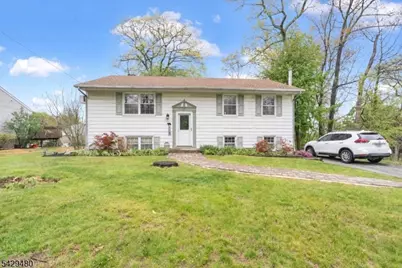 39 Post Brook Rd, West Milford, NJ 07480 - Photo 1