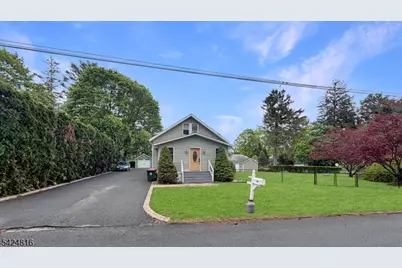2 Pine St, Mount Olive, NJ 07828 - Photo 2