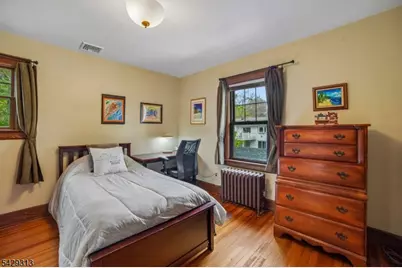 8 Brookside Pl, Livingston, NJ 07039 - Photo 20
