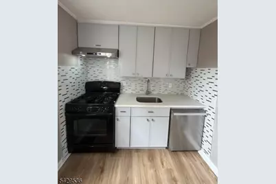 37 Center St, Belleville, NJ 07109 - Photo 2